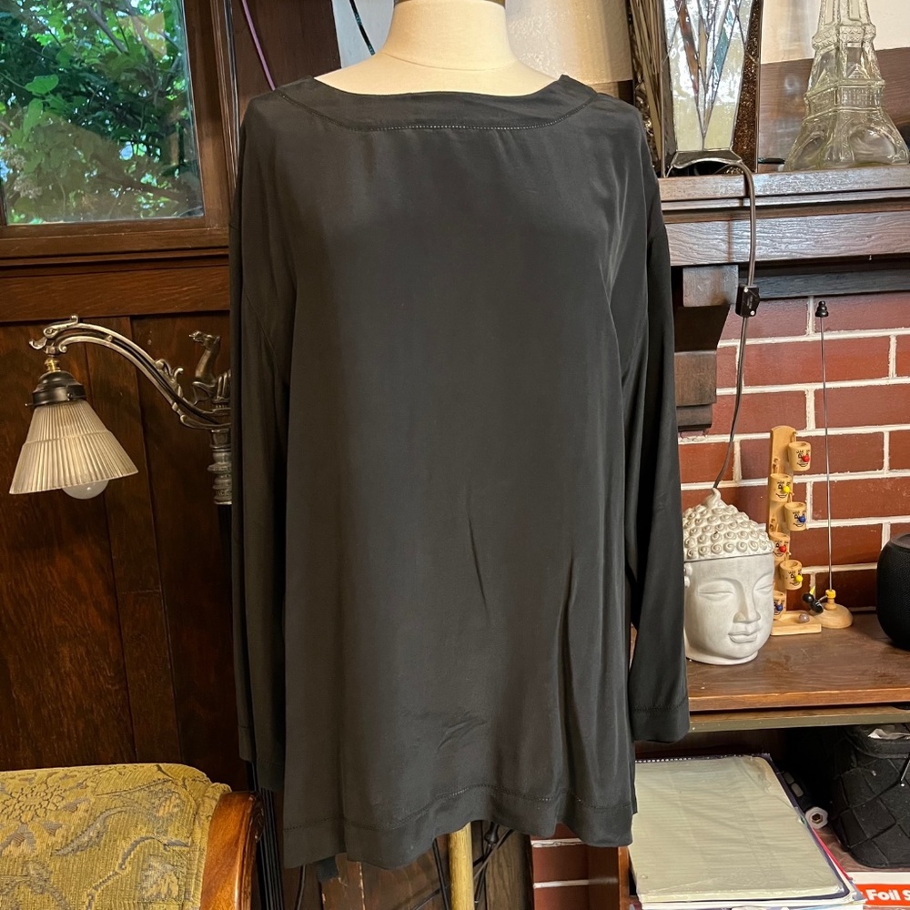 Vintage Black 100% Silk J. Peterman Co Light Weight Long Sleeve Blouse
